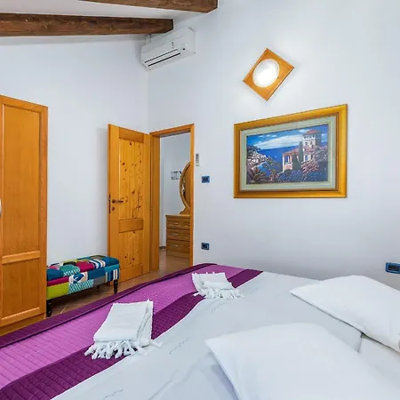 Lungomare Apartment Cres